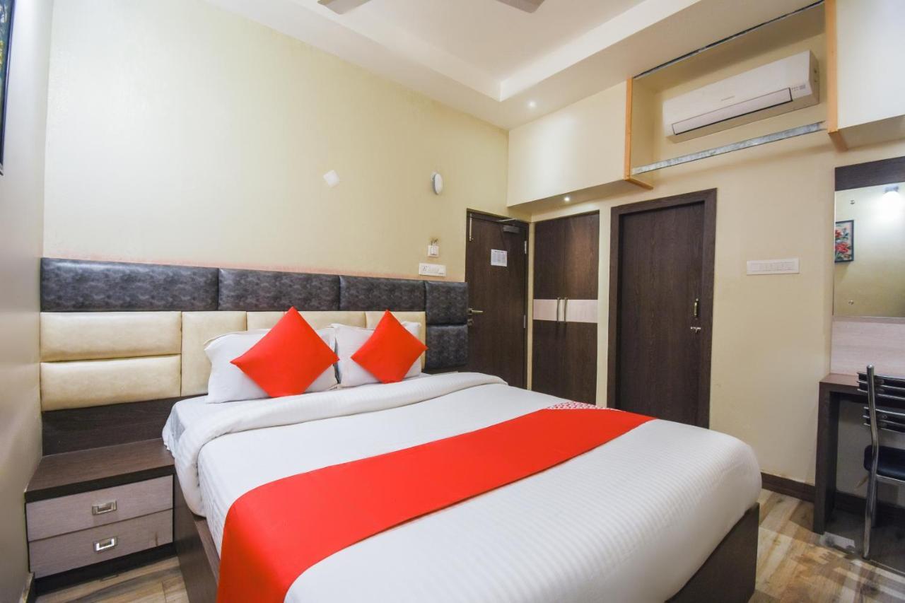 Oyo 64260 Hotel Rajnandini Hābra Eksteriør billede