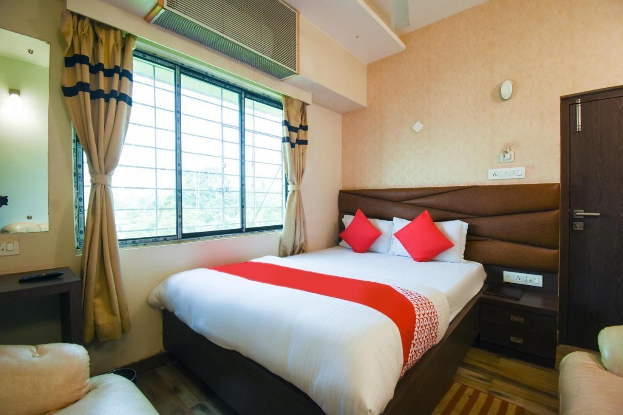Oyo 64260 Hotel Rajnandini Hābra Eksteriør billede