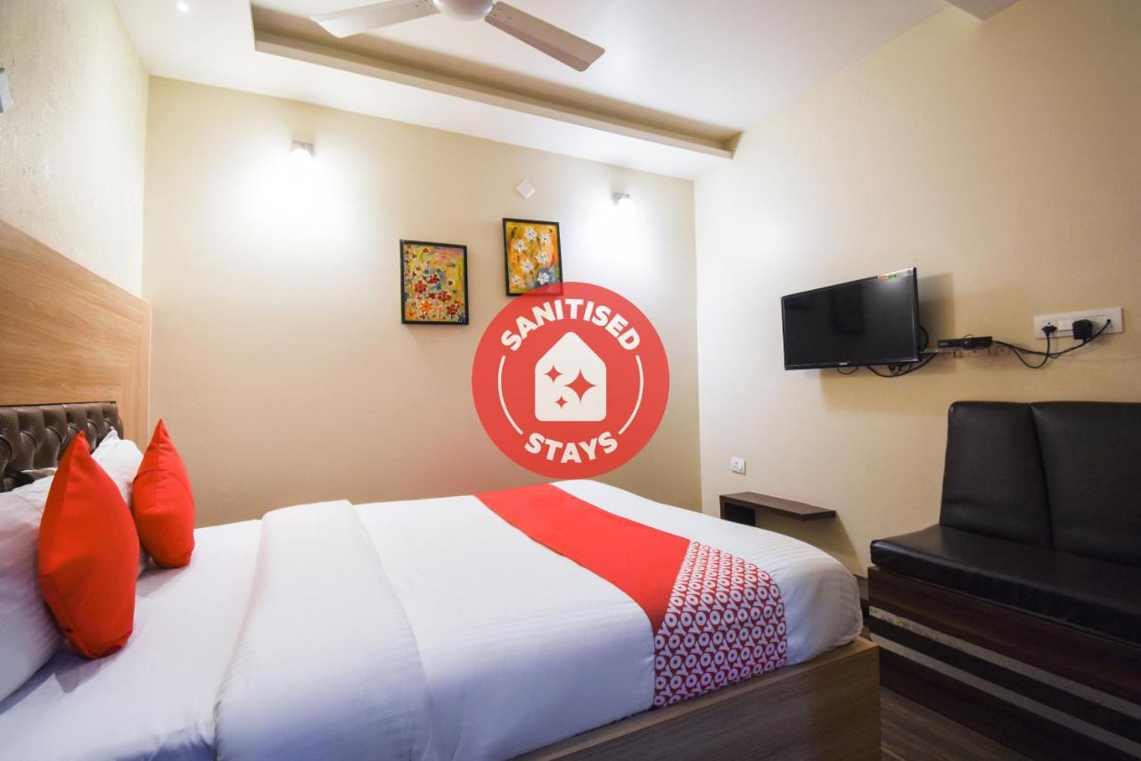 Oyo 64260 Hotel Rajnandini Hābra Eksteriør billede