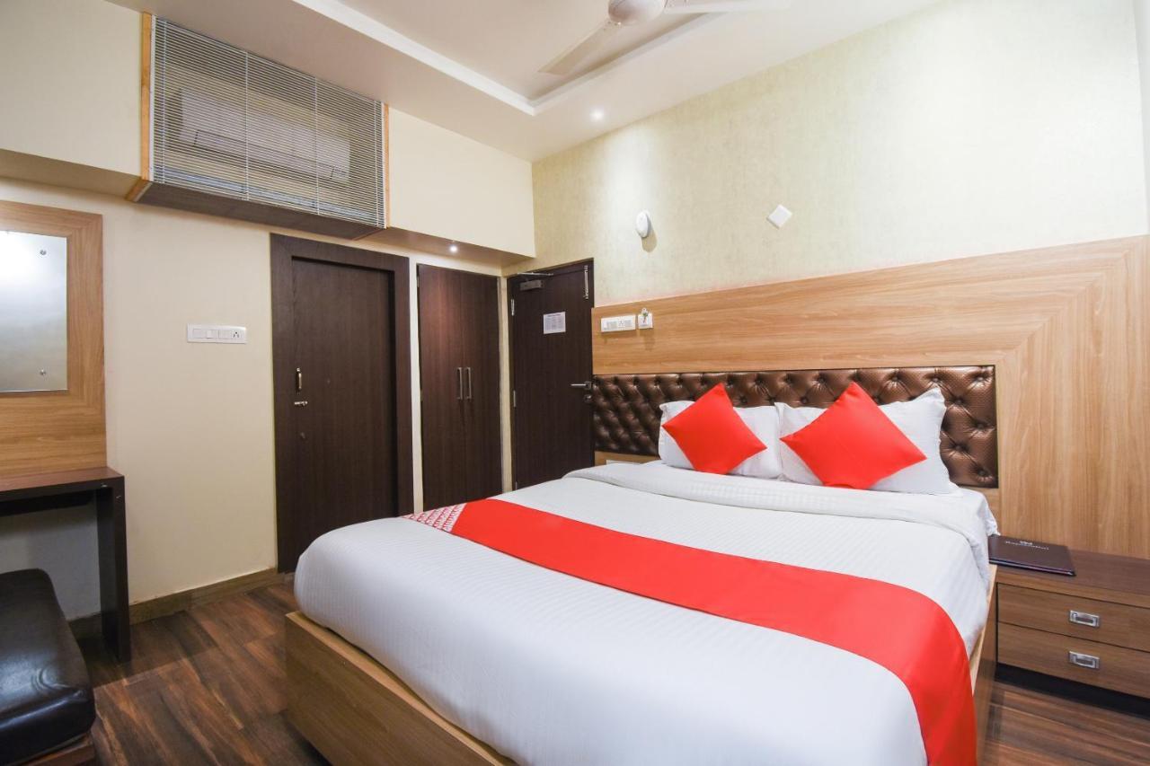 Oyo 64260 Hotel Rajnandini Hābra Eksteriør billede