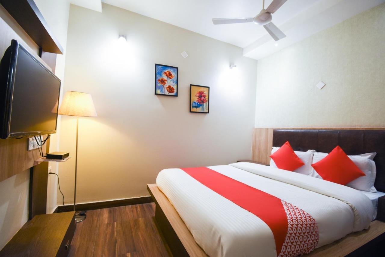 Oyo 64260 Hotel Rajnandini Hābra Eksteriør billede